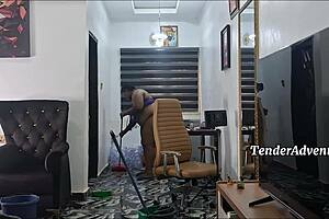 i love shaking my huge ebony ass naked while doing chubby milf chores around house