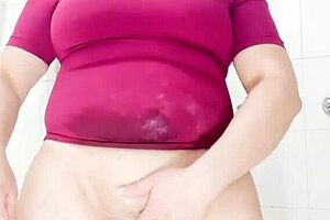 esposa swinger preps shaved pussy for stranger fuck in front of cuck hubby