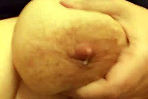 bbw milf slut shows off huge 44dd tits and fat curves