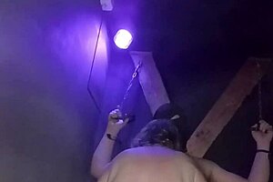 maitresse kantalis caged in club humiliated by crowd