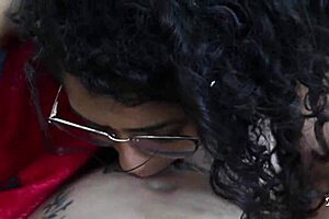 Milf demonstrates real deepthroat no gag for hot cumshot