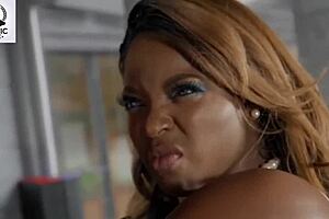 hotty notty momma milks monster cock pussy ride?