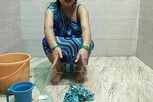 Stepmom Screams As Stepsons Cock Fills Her While She Cleans Clothes!