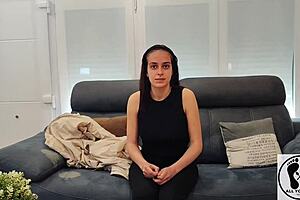 hey check new 18yo leyla kixx amateur model casting interview 😘