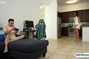 Pregnant Horny Stepmom Anna Begs For Creampie Tease Ride