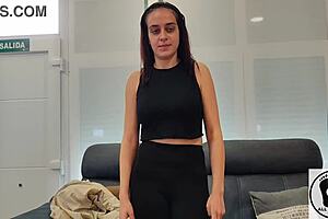 hey check new 18yo leyla kixx amateur model casting interview 😘