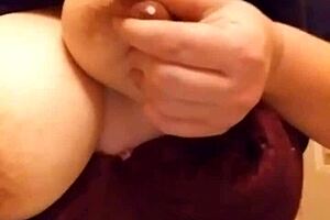 bbw milf slut shows off huge 44dd tits and fat curves