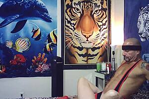 Maxxx Loadz pounds Italian milf pussy!