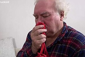 妈妈屁股被狠操到子宫颈脱垂好爽😩💦