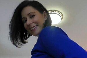 yo senior wants to rip my pussy on sofa!