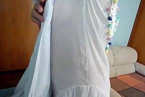 Madrasta flashes see-through dress no panties while cleaning house