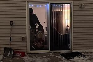 wife bends over doggystyle while hubby watches then creampies her on christmas