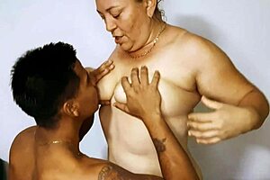 hot stepmom takes that massive pounding 😈🍆💦🔥