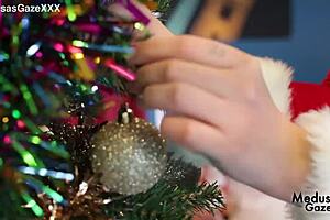 scarlett moans over early christmas cock tease