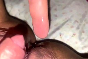 madrasta loves fingers in big clit pussy till squirt 💦😍