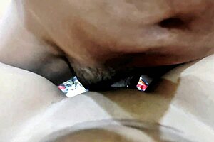 Girlfriend, show off that big Pakistani bubble butt!