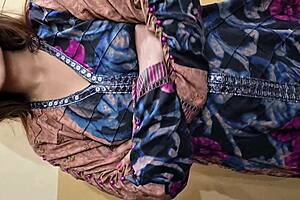 Girlfriend, show off that big Pakistani bubble butt!