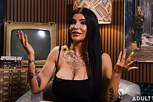 Romi Rain's gonzo ASMR podcast dives into porn's golden age 😍🔥🎤