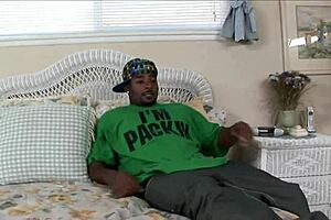 black stepmom's bubble butt slaps for cum after pounding 🍑💦