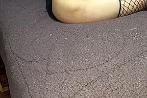 mira que rico, bebe... follando mi culito tan duro!