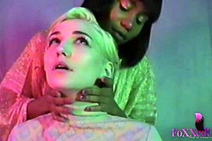 Pounding Lesbians Jenna Foxx In Sex Chair