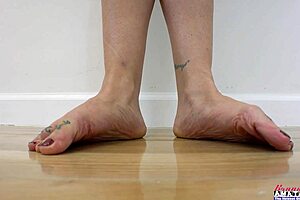 kali ryder rims and slurps hard dick like a pro inked slut