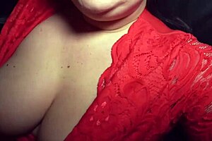 Heart-pounding risky outdoor public fuck with hot german milf slut in city streets