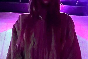 Artemisia Love Outdoor Smoking Fetish