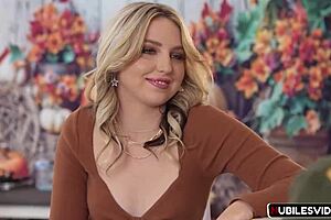 Family mum spots her swap girl teasing hard