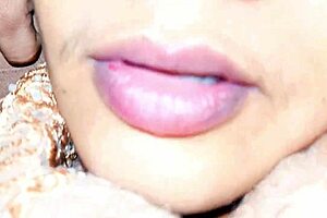 my closeup pussy gets pounded so hard screaming