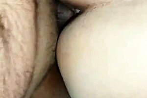 Pelacur Pantat Gede Goyang Bokong Liar Demi Pelanggan