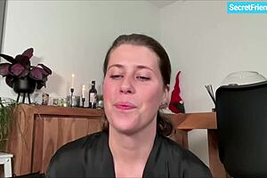 Curvy girl-next-door MILF toys juicy shaved pussy on secretfriends webcam