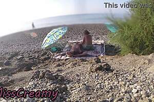misscreamy's risky beach blowjob handjob explodes cum publicly!