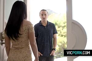 pregnant jennifer white takes neighbor cock doggystyle??