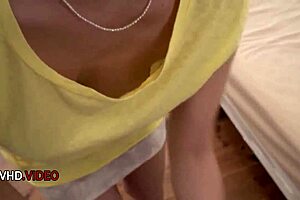 WILD JAPANESE KAede yuki GIVES HOT BLOWJOB CRAVING MORE PASSION!