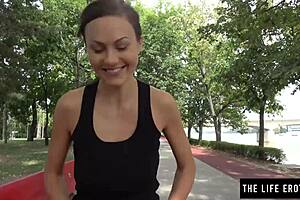 Cute Brunette Jogger Fingers Pussy Desperately in Risky Public Park