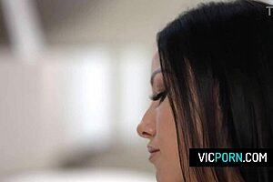 pregnant jennifer white takes neighbor cock doggystyle??