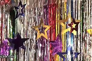 Bartender Pounds Phoenix Marie's Blonde Bombshell Curves On Wild Reality Show!