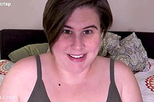 giantess milf shrinks you tiny teases end of us 👠💔🔥😈