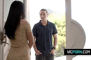 pregnant jennifer white takes neighbor cock doggystyle??