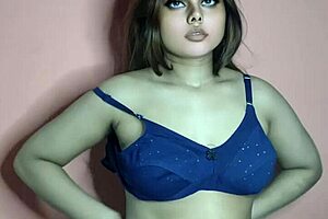 desi sis surprises with wet pussy for bro's big cock?