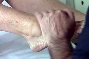 Bettie Hayward explores foot feasting in free session