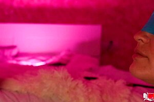 tricked stepmom guesses cum tastes then sucks facial swallowing load