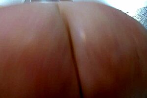 dawnskye1962's oiled white titties and ass get malik's ir worship in roleplay!