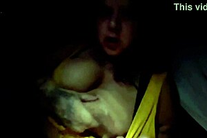 escondidos no busão bati punheta pra firegreen2 com tetas enormes latina 🔥🍆🚌