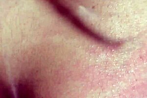 arab milf n husband enjoy hot shaved pussy missionary creampie sex