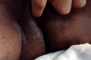 Lesbo teen 18+, lick my hairy latina pussy deep homemade now