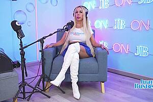 sexy colombian milf pamelaxpice squirts wild on huge oiled dildo ride