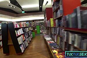 tiny filipina picked up in tuktuk for amateur blonde ass sex