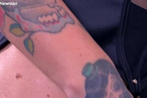whoa check out this tattooed aussie model andy adams riding brad newman's monster cock first time ever 🔥🍆💦